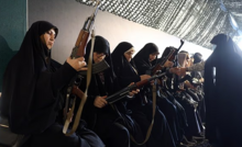 معسكرات تسليح النسوة بإيران ومطالب إغلاق هرمز