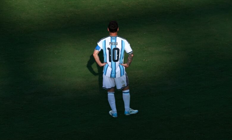 الظهور الأول لميسي بمعسكر منتخب الأرجنتين