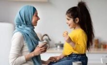 كيف تساعد طفلك على تجاوز خيبة عدم الدعوة للحفلات