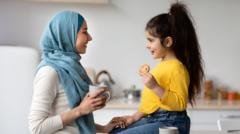 كيف تساعد طفلك على تجاوز خيبة عدم الدعوة للحفلات