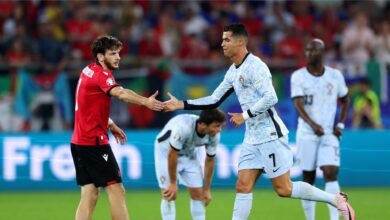 رونالدو يدعم كفاراتسخيليا بعد إصابته الخطيرة بالرباط الصليبي