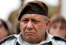 غادي آيزنكوت المنافس الأبرز لبنيامين نتنياهو في إسرائيل