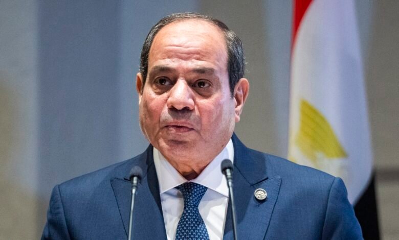 البرلمان المصري يفوض السيسي لدعم أمن السعودية العسكري